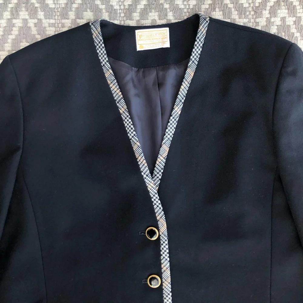 Pendleton three button front pure virgin wool blazer size 14